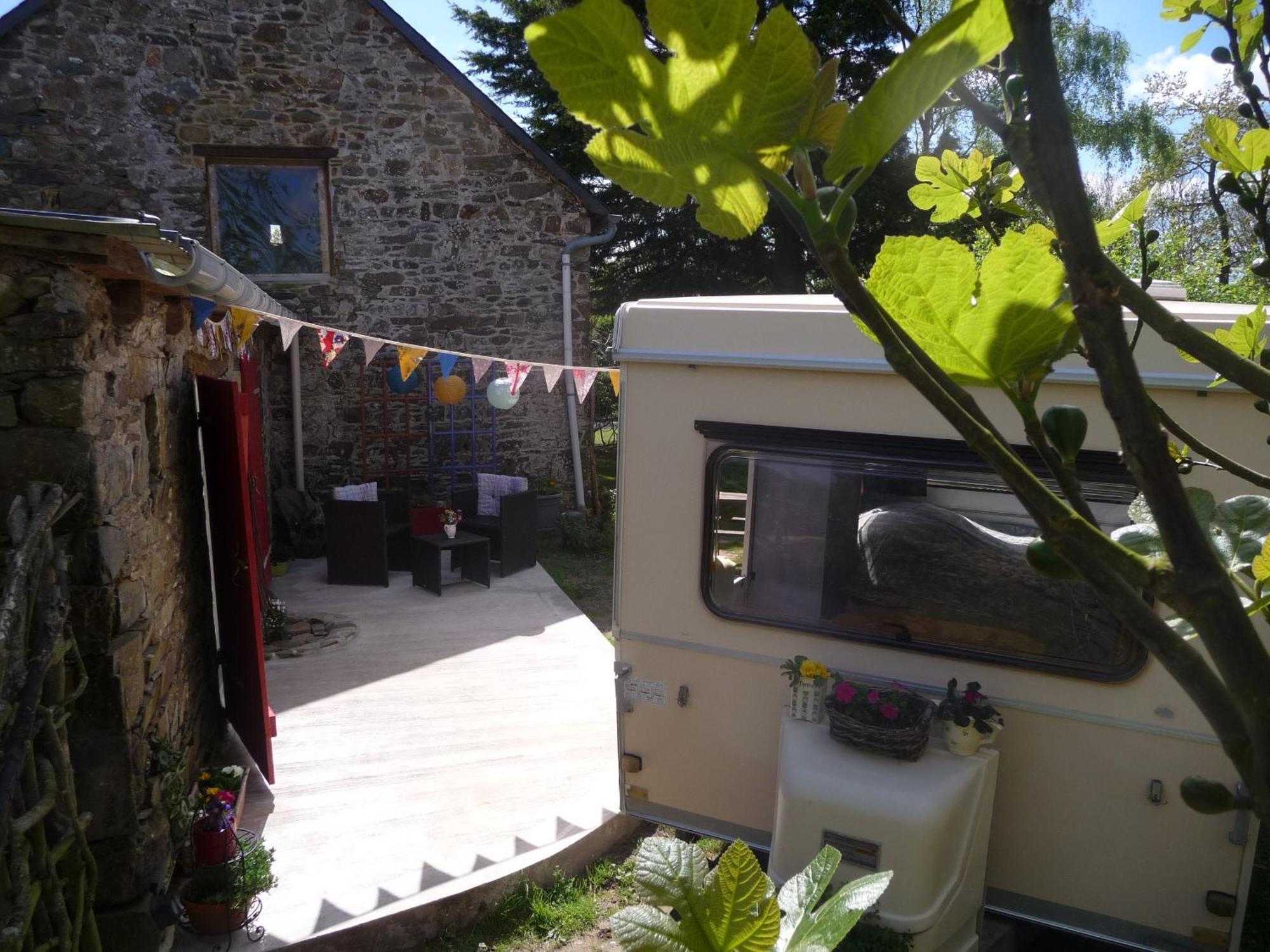 Bretagne Chambre D'Hotes Suite 53M2 Et Caravane Vintage Avec Cuisine Et Salle De Bains Privees Brittany B&B 53M2 Suite And Vintage Caravan Glamping With Private Kitchen And Bathroom Pleumeur-Gautier Ngoại thất bức ảnh
