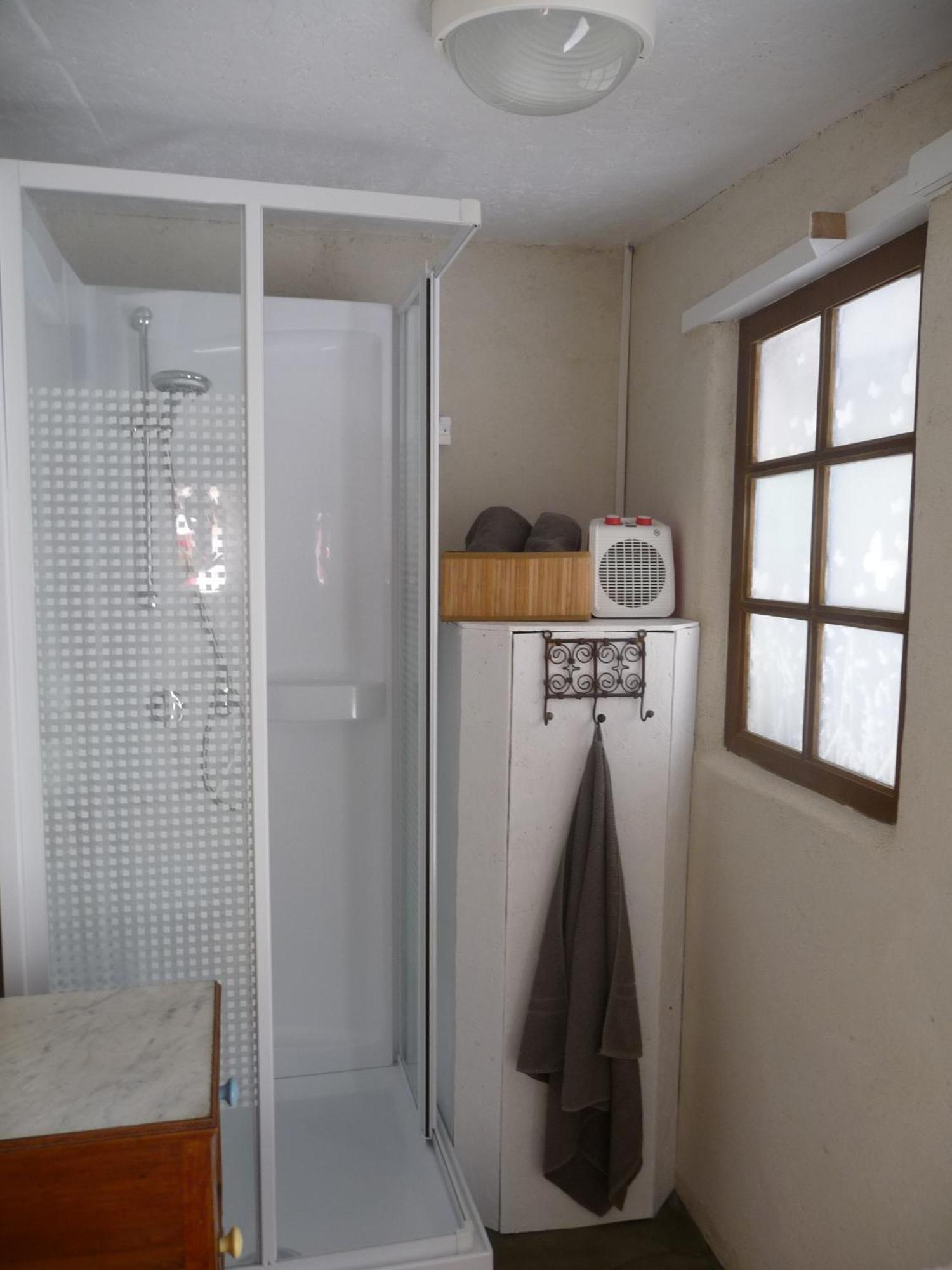 Bretagne Chambre D'Hotes Suite 53M2 Et Caravane Vintage Avec Cuisine Et Salle De Bains Privees Brittany B&B 53M2 Suite And Vintage Caravan Glamping With Private Kitchen And Bathroom Pleumeur-Gautier Ngoại thất bức ảnh